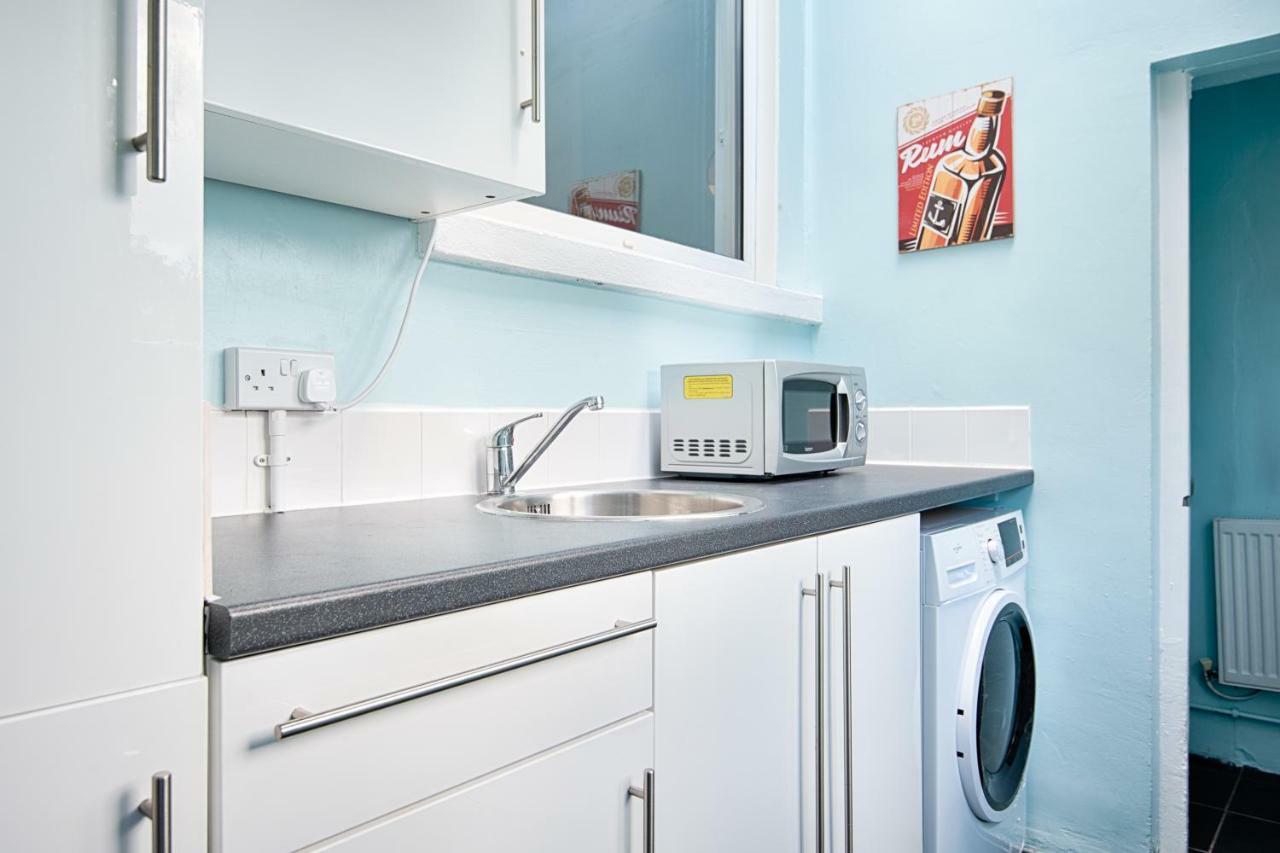 Off Road Parking, Garden, Tv In Every Room Swansea Exteriér fotografie