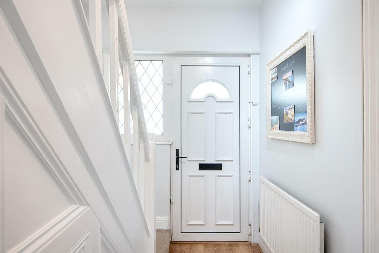 Off Road Parking, Garden, Tv In Every Room Swansea Exteriér fotografie