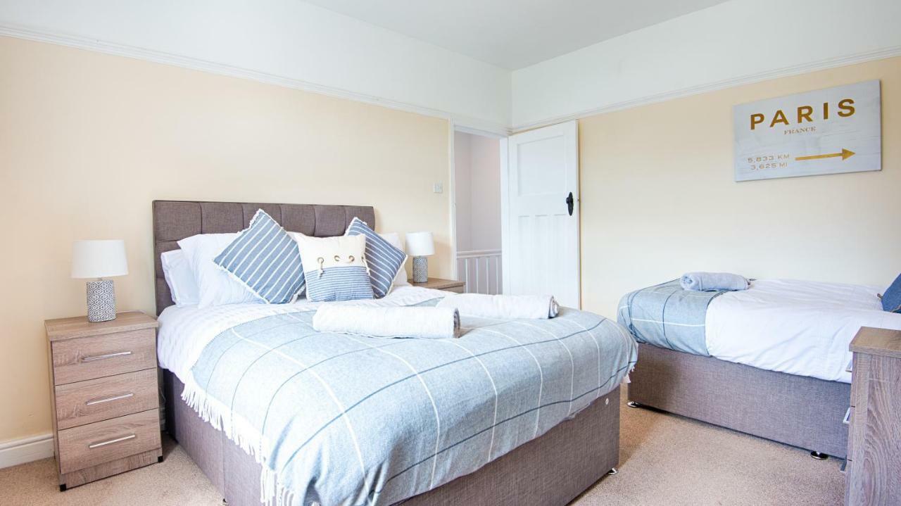Off Road Parking, Garden, Tv In Every Room Swansea Exteriér fotografie