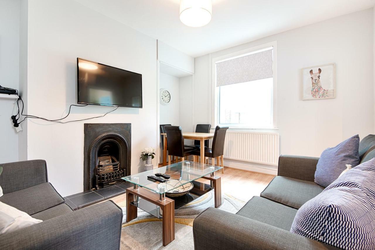 Off Road Parking, Garden, Tv In Every Room Swansea Exteriér fotografie