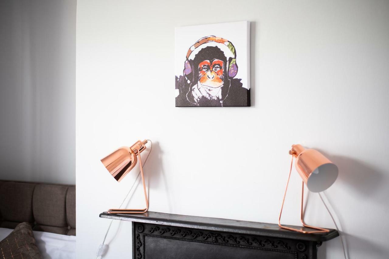Off Road Parking, Garden, Tv In Every Room Swansea Exteriér fotografie