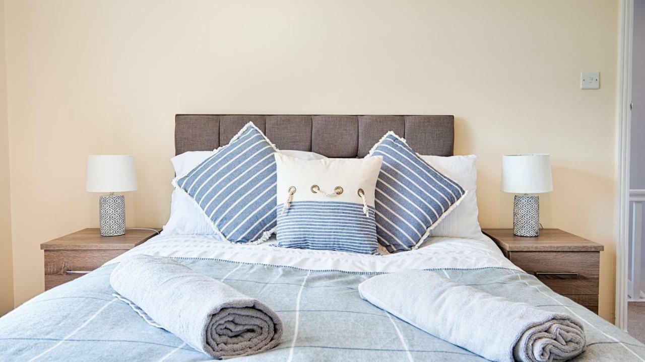 Off Road Parking, Garden, Tv In Every Room Swansea Exteriér fotografie