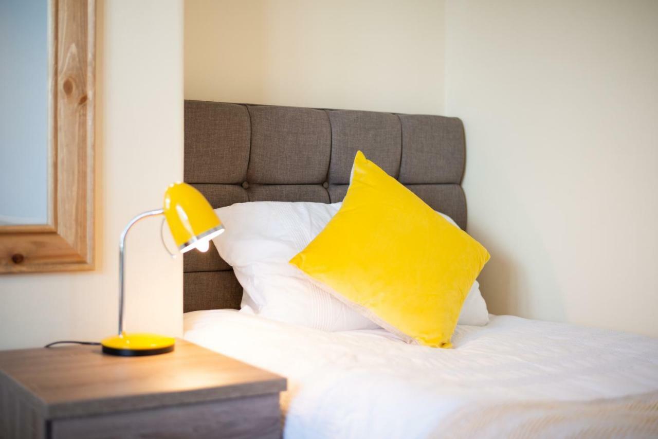 Off Road Parking, Garden, Tv In Every Room Swansea Exteriér fotografie